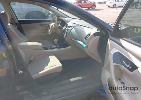 2015 Nissan Altima 2.5 S z USA, uszkodzony, nr VIN 1N4AL3AP8FN917150